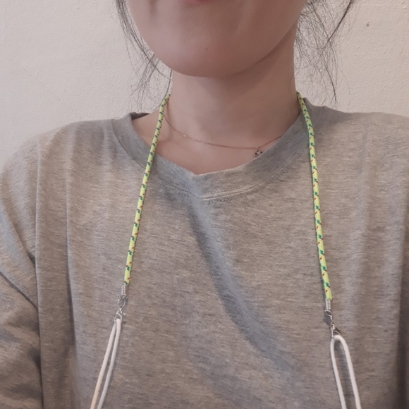 Adjustable Mask Holder Kids and adults - Picture 4 of 4